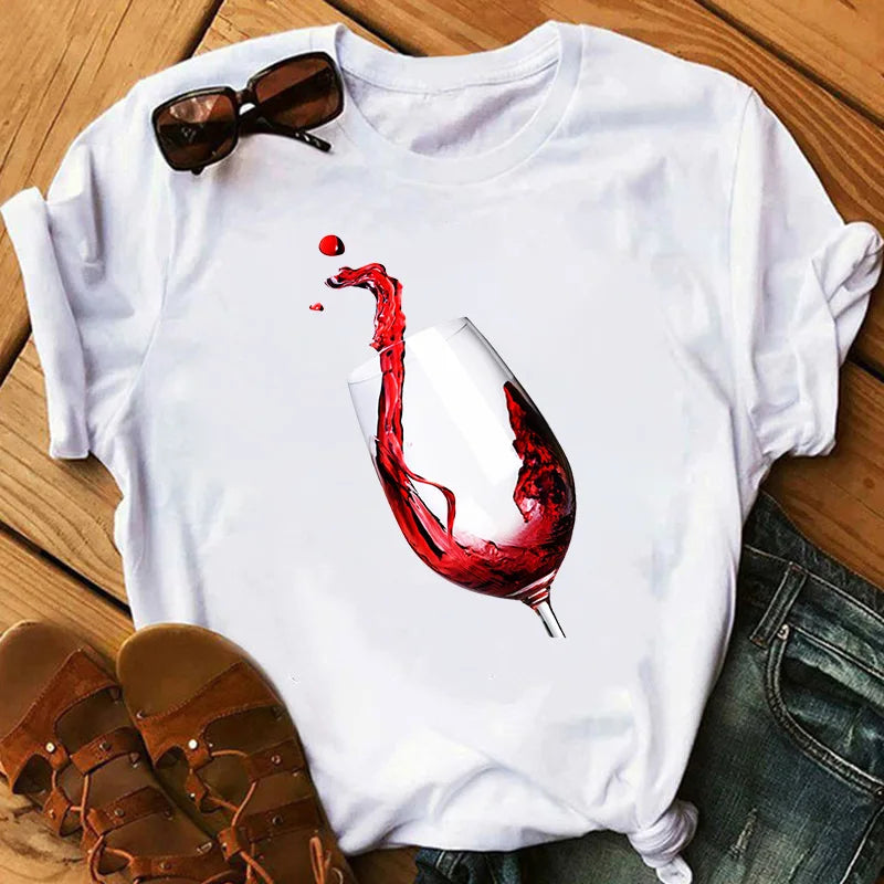 Camiseta Feminina De Manga Curta Estampa De Vinhos - LineWine