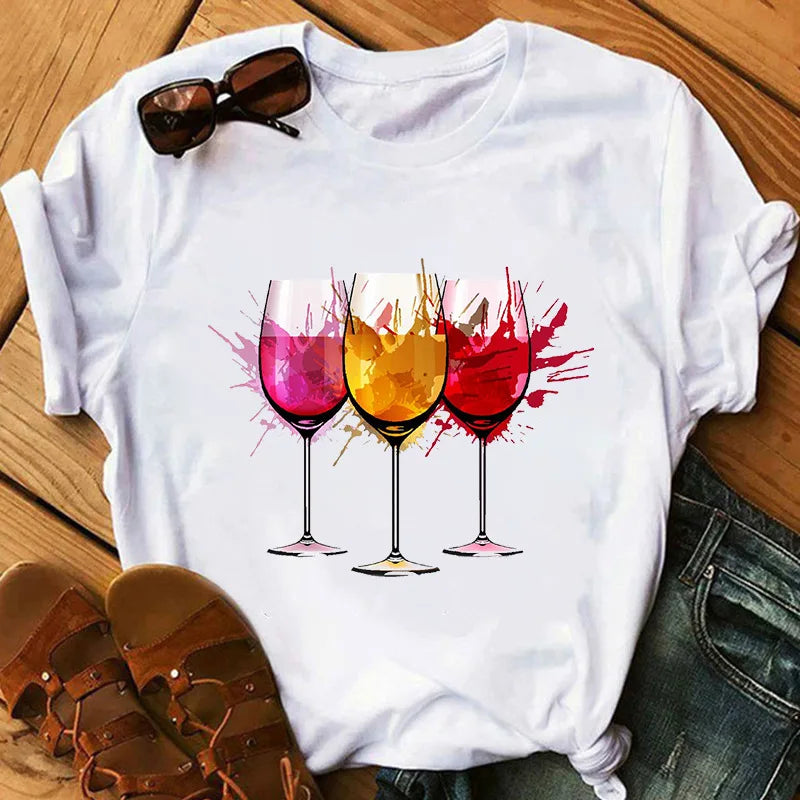 Camiseta Feminina De Manga Curta Estampa De Vinhos - LineWine